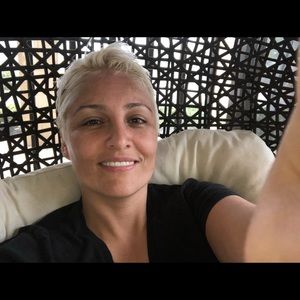 Meet your Posher, Paola